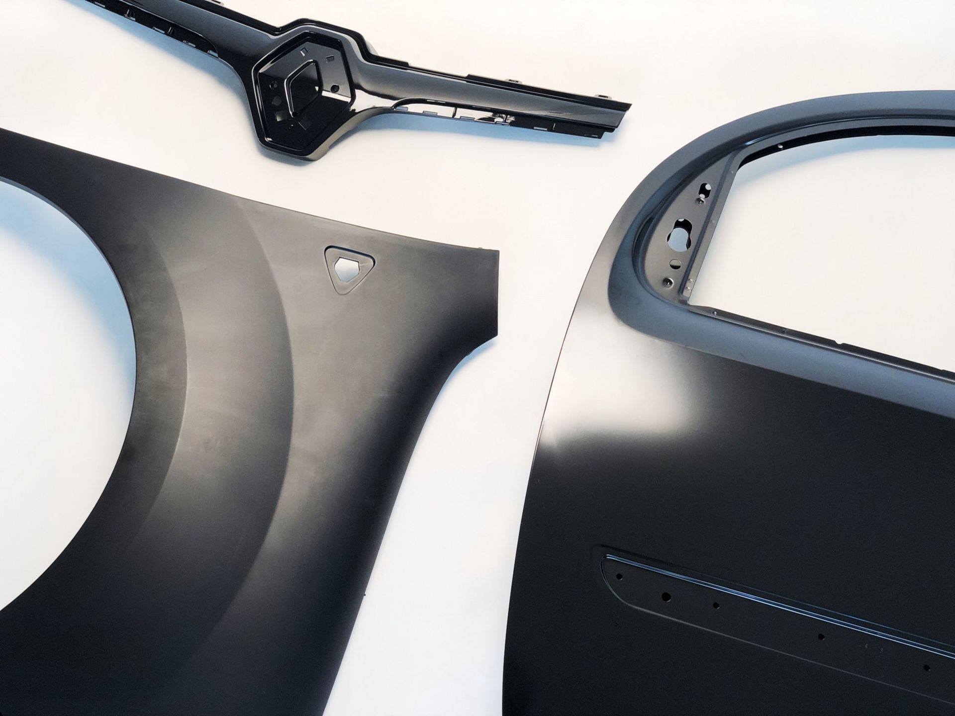 ルノー外装パーツ